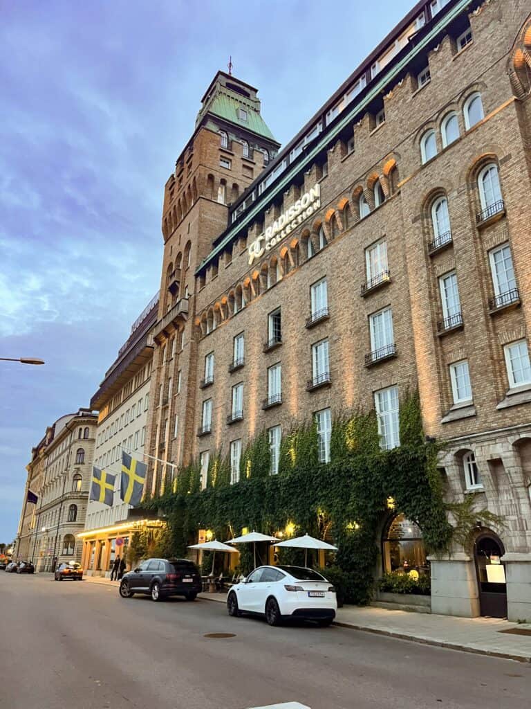 A picture of the Raddison Hotel. The great hotels in Stockholm are another reason I say yes, Stockholm is worth visiting. 